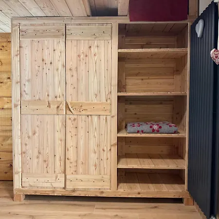 Mot Apartman